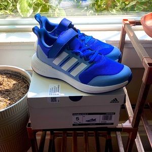 Boys Fortarun 2.0 cloudfoam elastic lace adidas shoes
